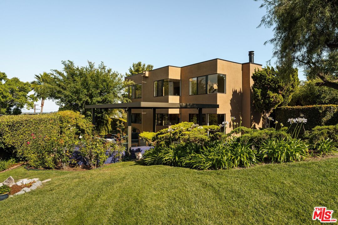 4303 San Rafael Avenue Los Angeles, CA 90042 - Photo 59 of 74 a house view with a outdoor space