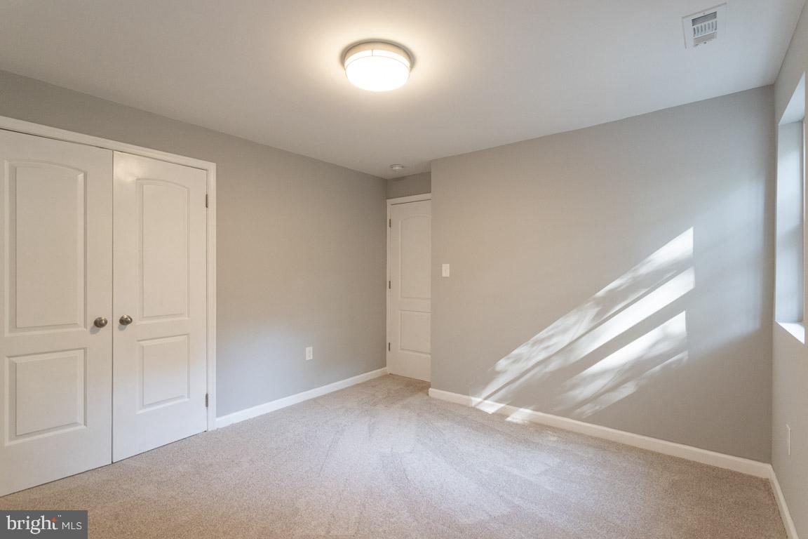 6725 Hackberry Street Springfield, VA 22150 - Photo 28 of 36