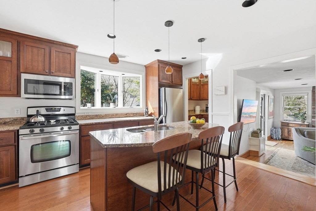 383 Manning Street Needham, MA 02492 - Photo 6 of 20