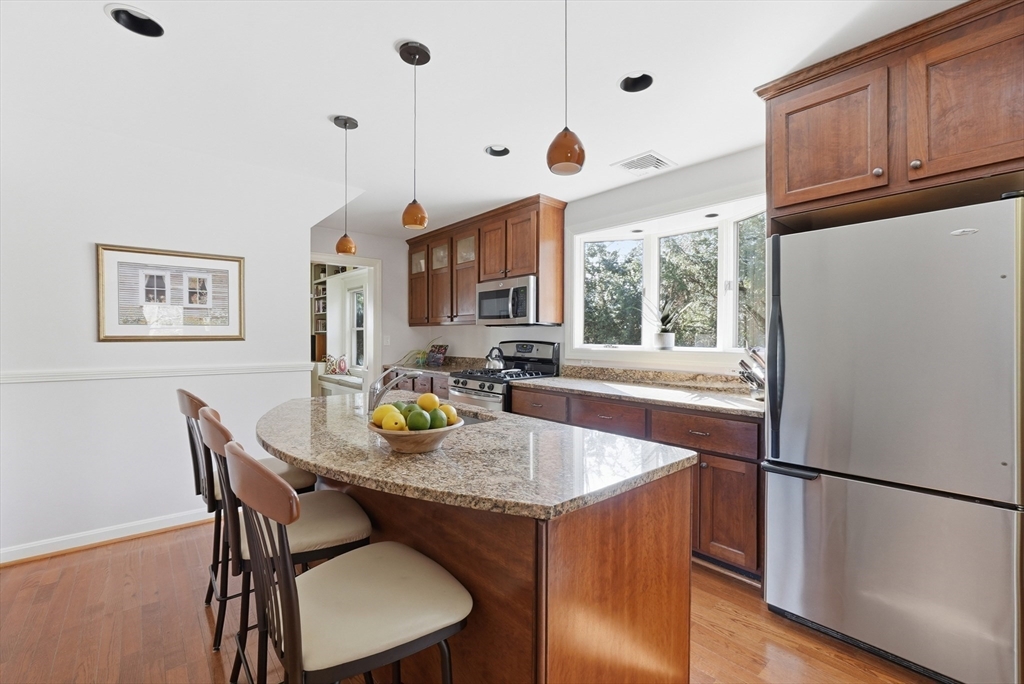 383 Manning Street Needham, MA 02492 - Photo 7 of 20