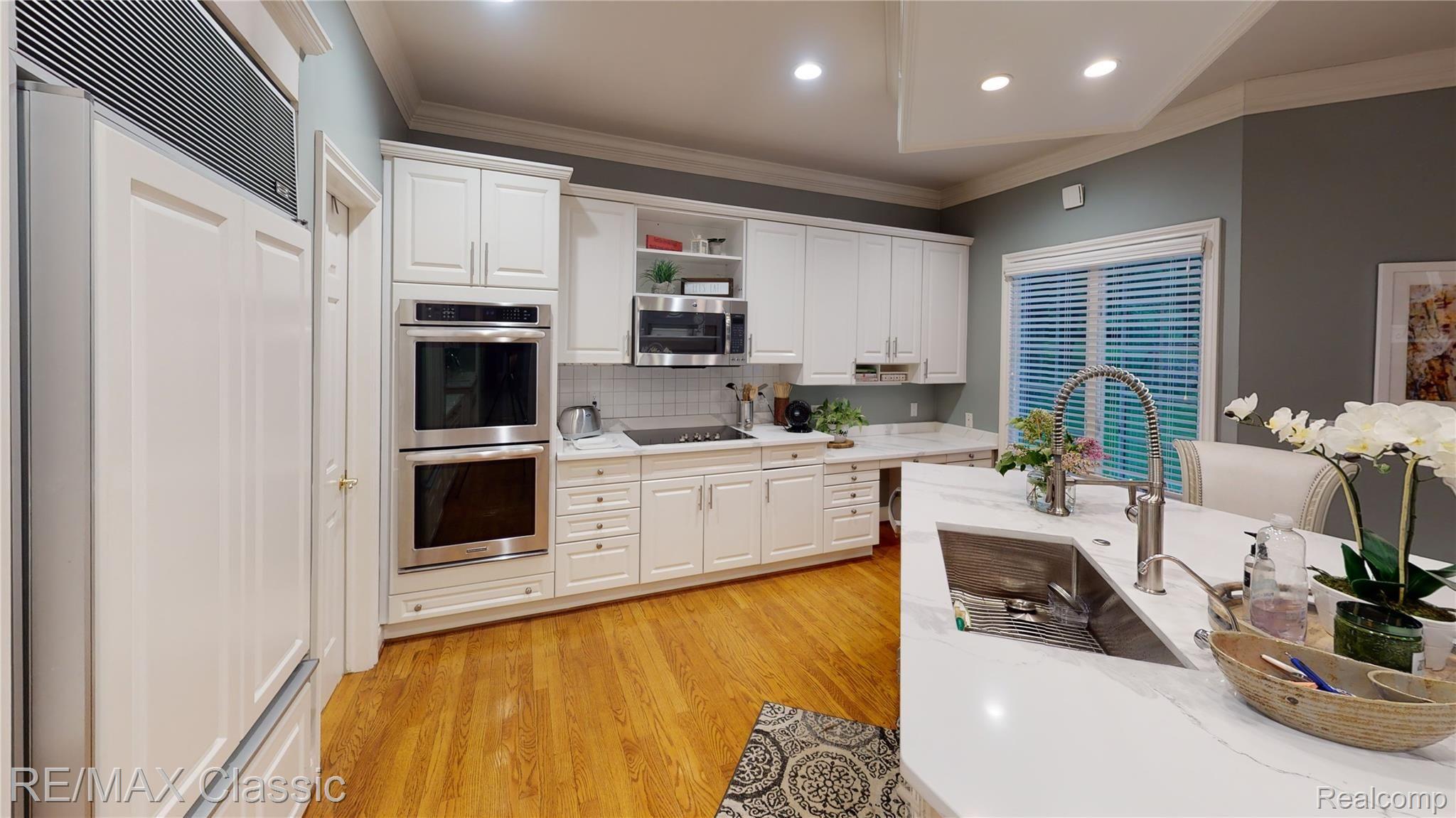 8650 Ridge Road Canton, MI 48187 - Photo 13 of 88 #E - Kitchen .jpg