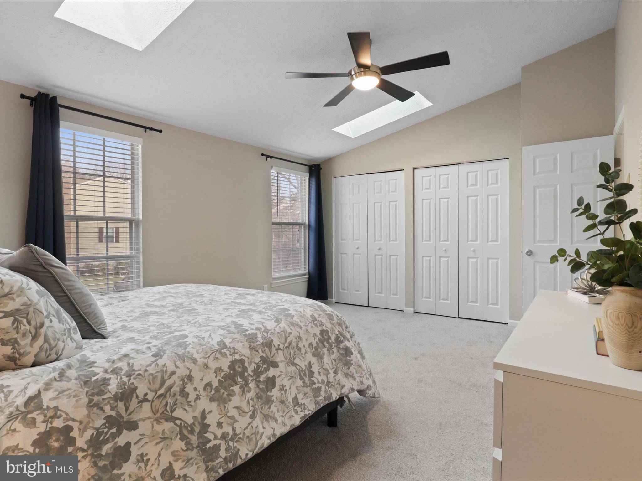 1561 Autumn Ridge Circle Reston, VA 20194 - Photo 20 of 53 Vaulted Ceilings