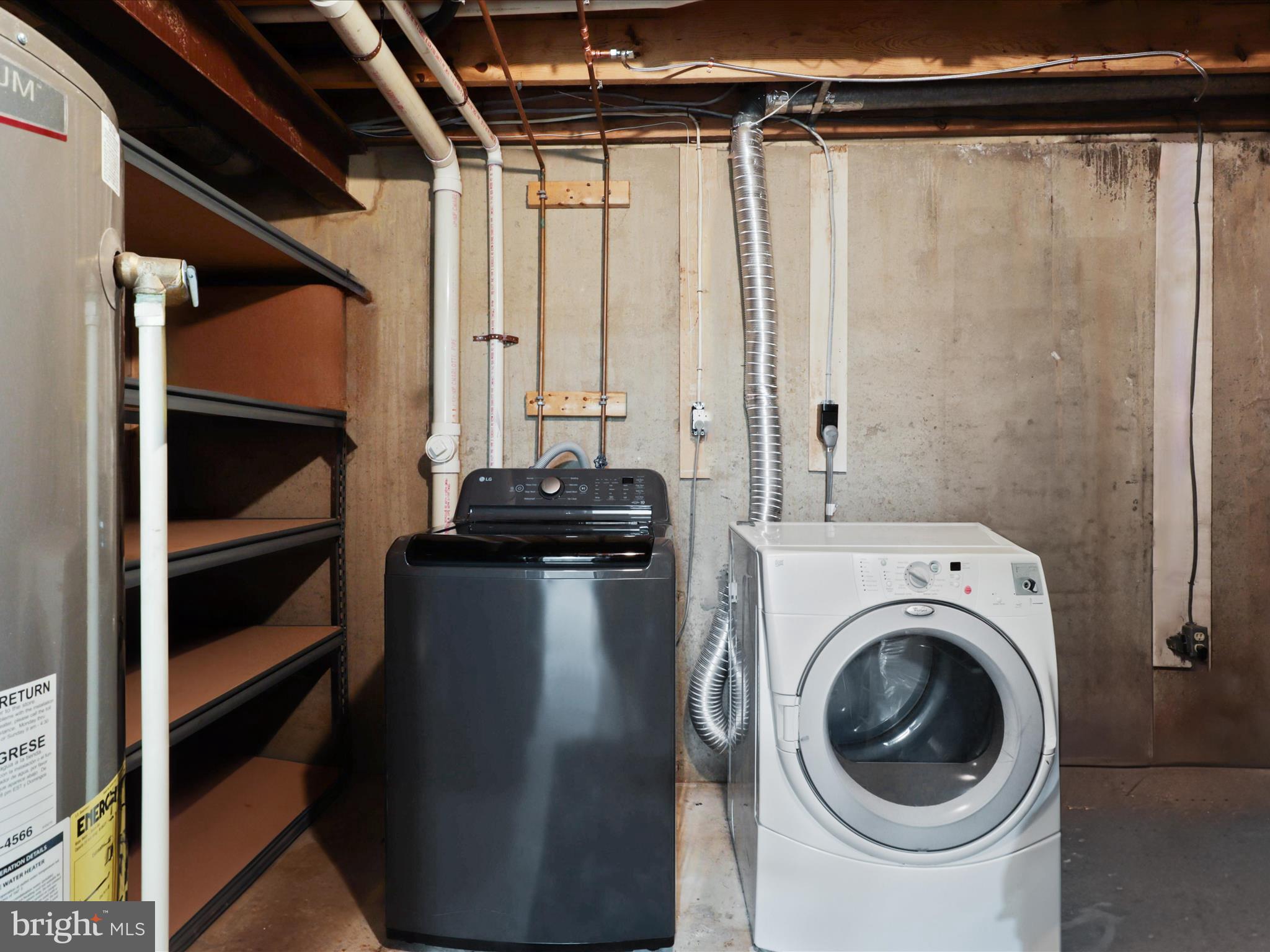 1561 Autumn Ridge Circle Reston, VA 20194 - Photo 29 of 53 Washer/Dryer Convey