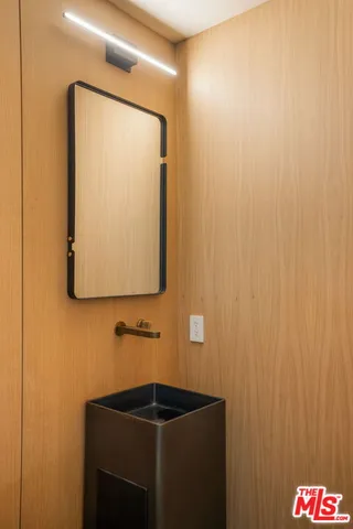 $3,495,000 | 929 Hilldale Avenue, West Hollywood, CA 90069