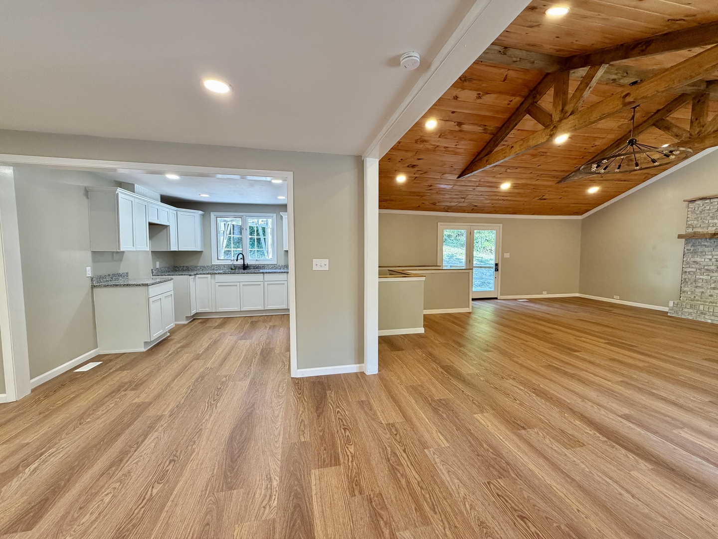 378 Contentment Road Makanda, IL 62958 - Photo 14 of 58 Gallery Image 14