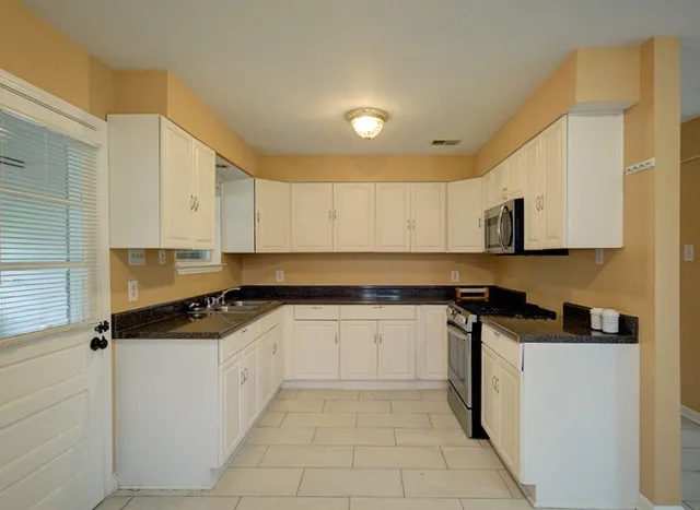 $192,000 | 1523 West Drive, Westwego, LA 70094