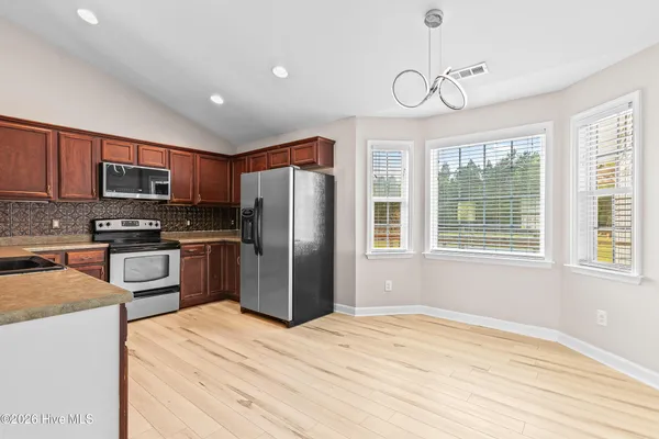 $2,000 | 214 Tall Tree Court, Maysville, NC 28555