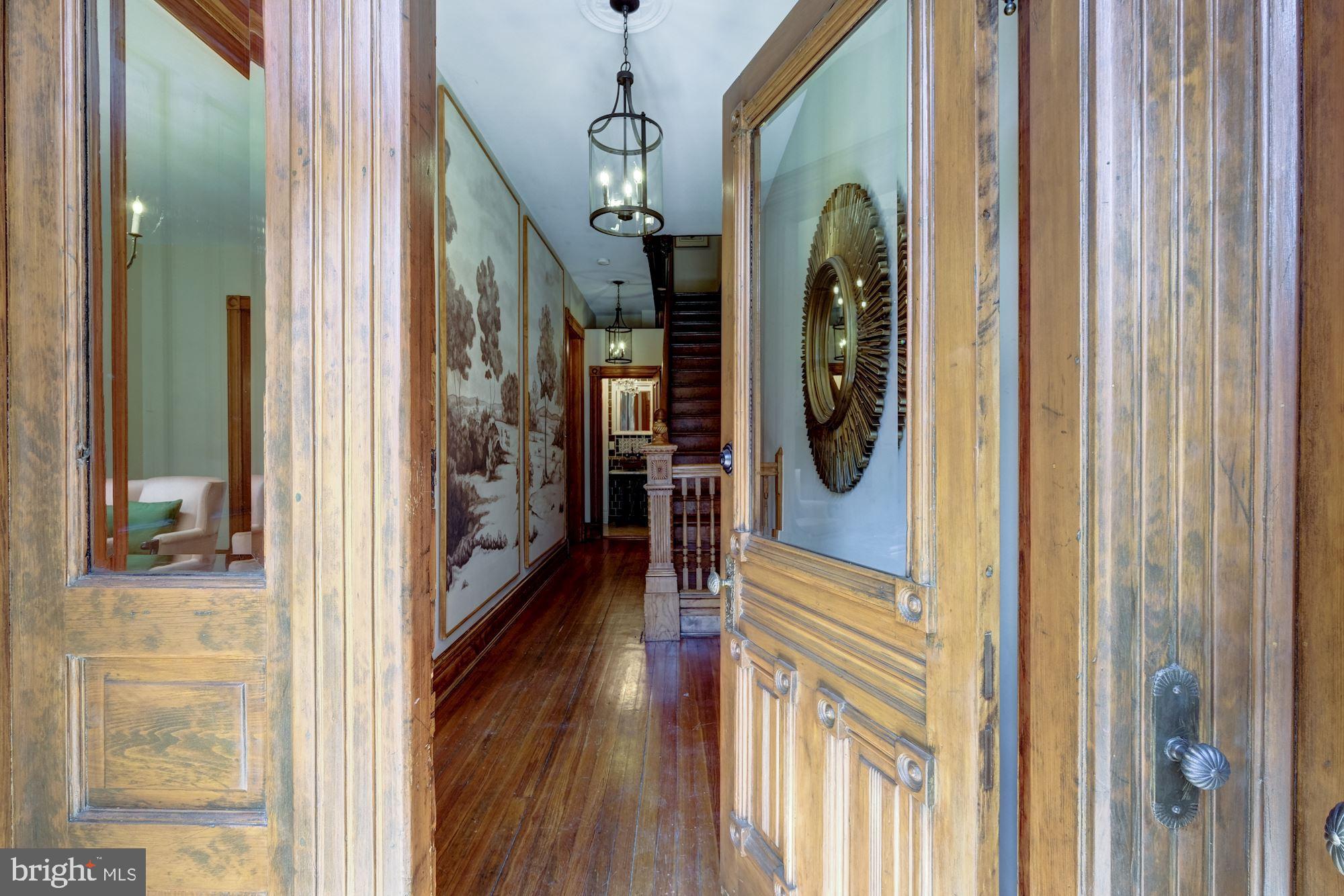 1008 East Capitol Street Northeast Washington, DC 20003 - Photo 3 of 24 Foyer