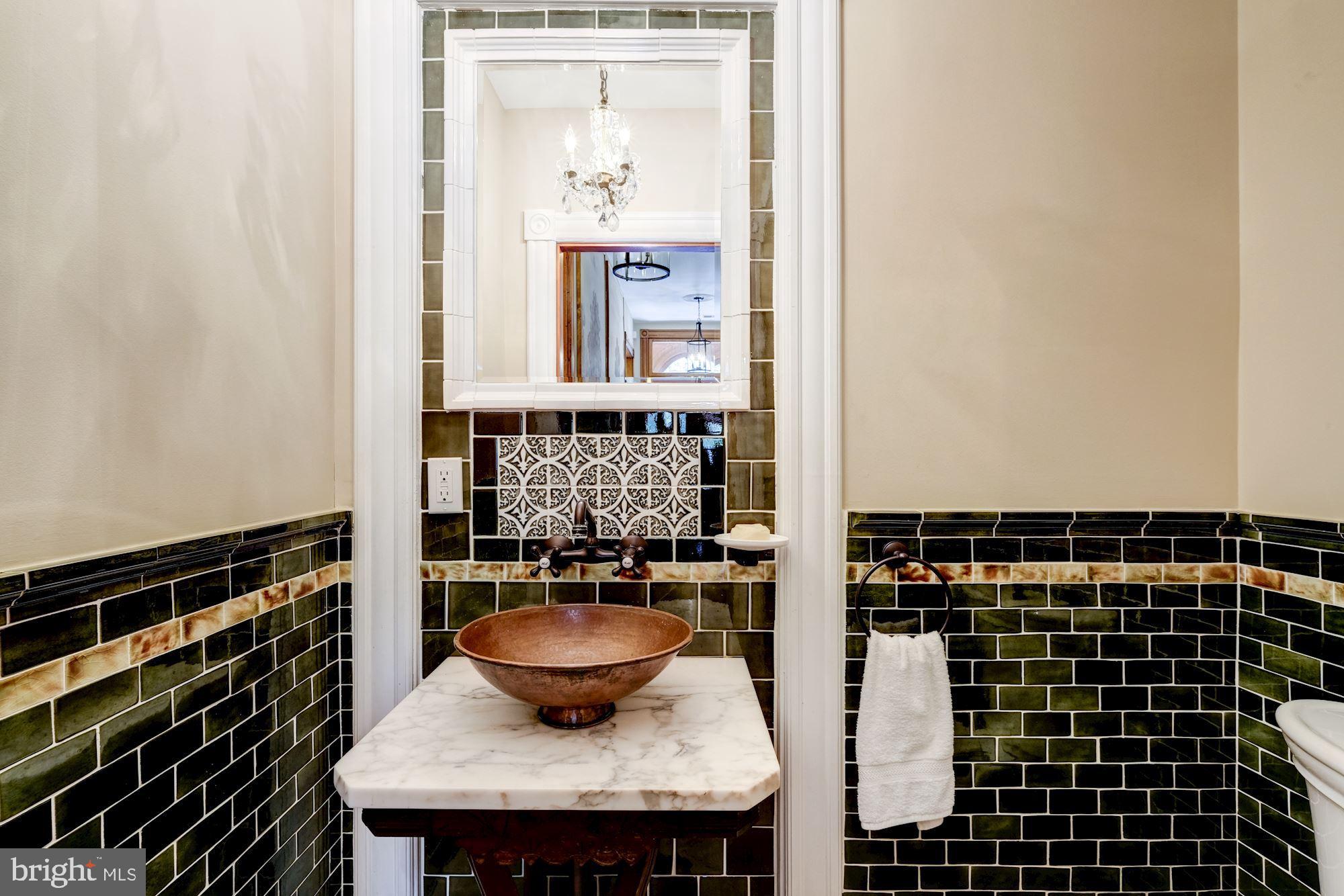 1008 East Capitol Street Northeast Washington, DC 20003 - Photo 10 of 24 Powder Room