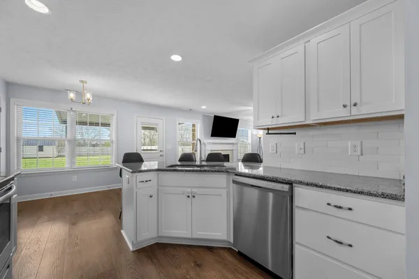 $454,900 | 3042 Ronstadt Drive, Christiana, TN 37037