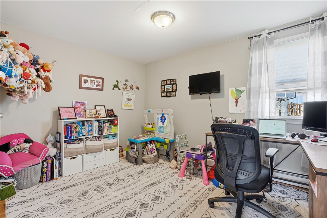 353 High Street Cumberland, RI 02864 - Photo 15 of 50