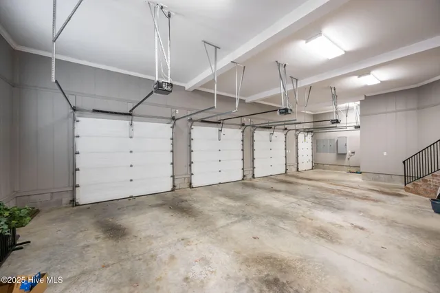 $1,250,000 | 516 Chesapeake Place, Greenville, NC 27858