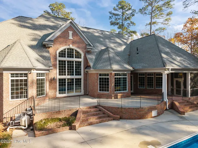 $1,250,000 | 516 Chesapeake Place, Greenville, NC 27858