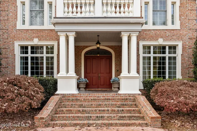 $1,250,000 | 516 Chesapeake Place, Greenville, NC 27858