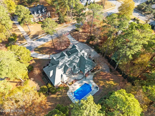 $1,250,000 | 516 Chesapeake Place, Greenville, NC 27858