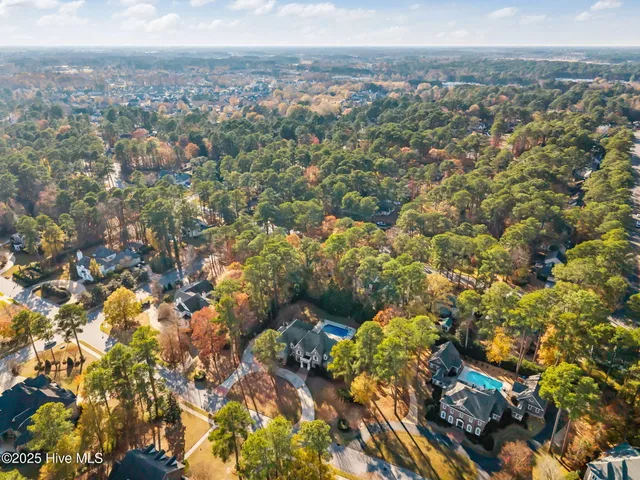 $1,250,000 | 516 Chesapeake Place, Greenville, NC 27858
