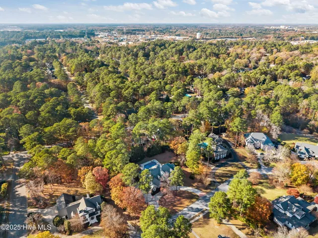 $1,250,000 | 516 Chesapeake Place, Greenville, NC 27858