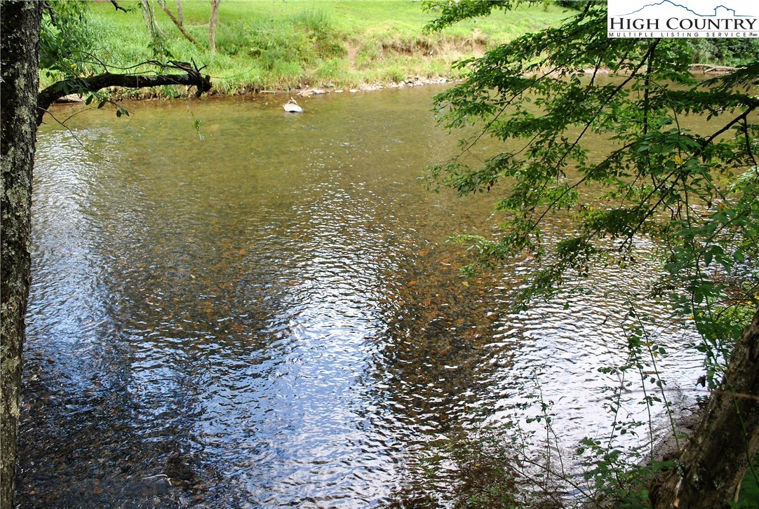 2083 Pine Run Road Boone, NC 28607 - Photo 3 of 17 Gallery Image 3