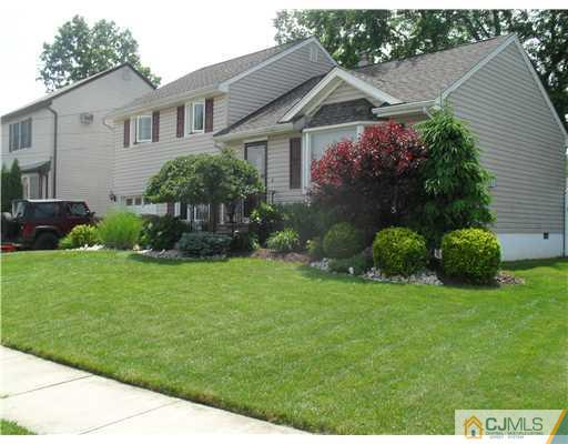 2 Wilshire Road Edison, NJ 08817 - Photo 2 of 20 Gallery Image 2