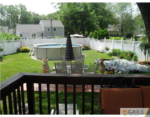 2 Wilshire Road Edison, NJ 08817 - Photo 4 of 20 Gallery Image 4