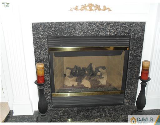 2 Wilshire Road Edison, NJ 08817 - Photo 6 of 20 Gallery Image 6