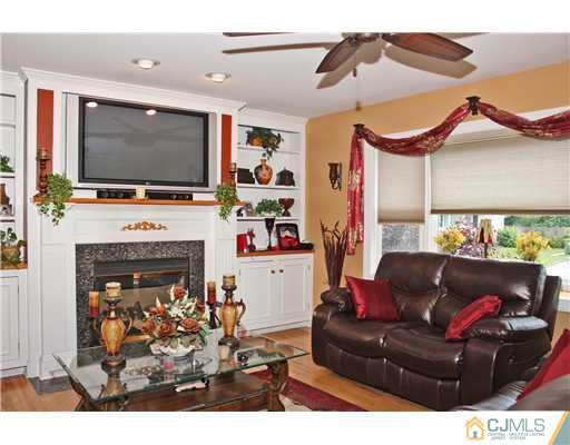 2 Wilshire Road Edison, NJ 08817 - Photo 10 of 20 Gallery Image 10
