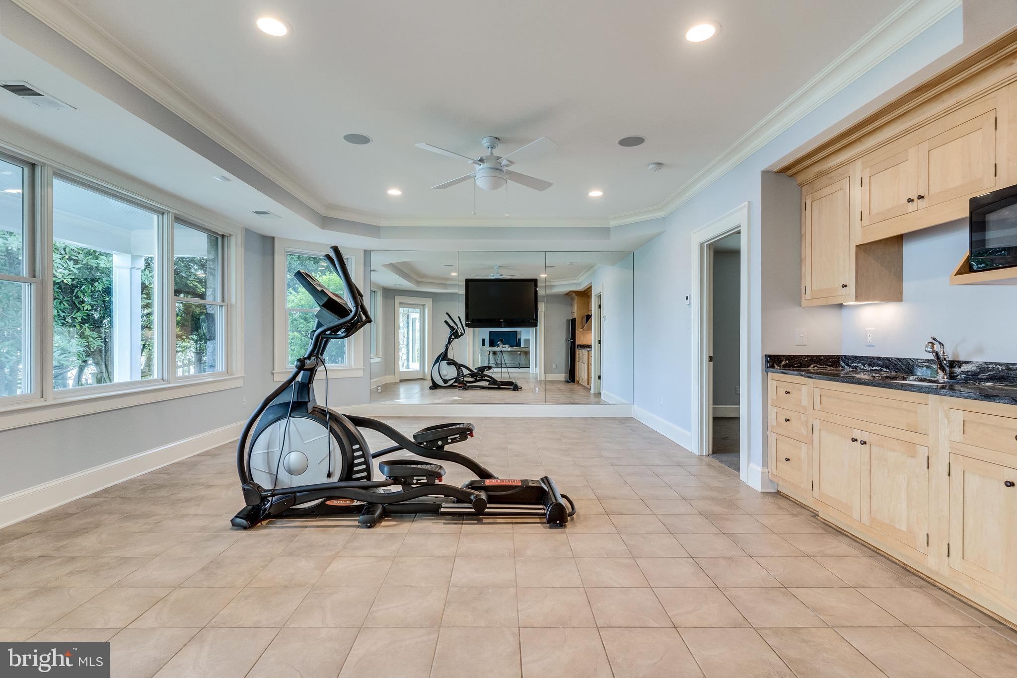 7801 Southdown Road Alexandria, VA 22308 - Photo 40 of 46 Exercise/rec room with floor to ceiling mirrors