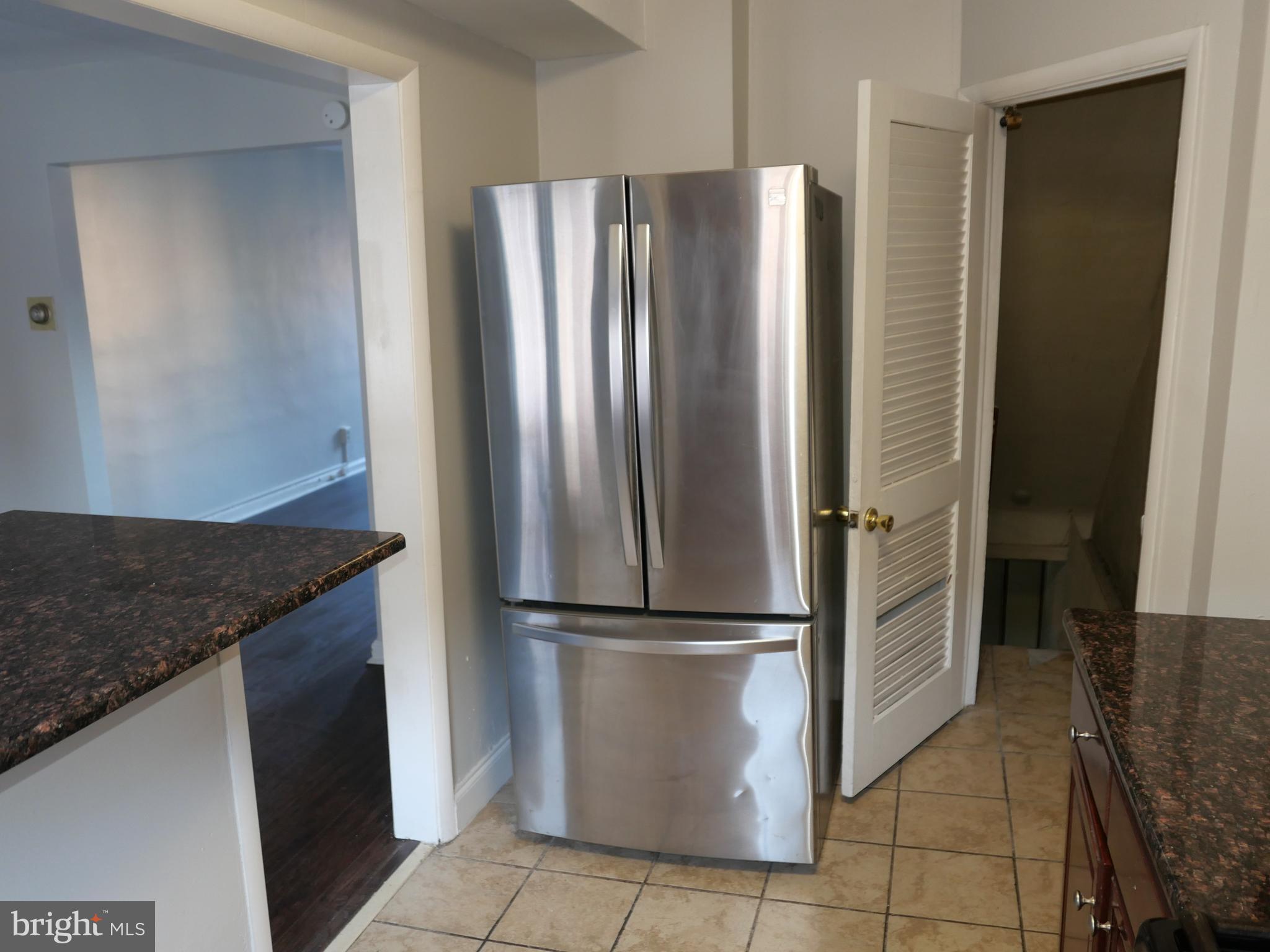 240 Barclay Road Upper Darby, PA 19082 - Photo 9 of 24 Kitchen Refrigerator