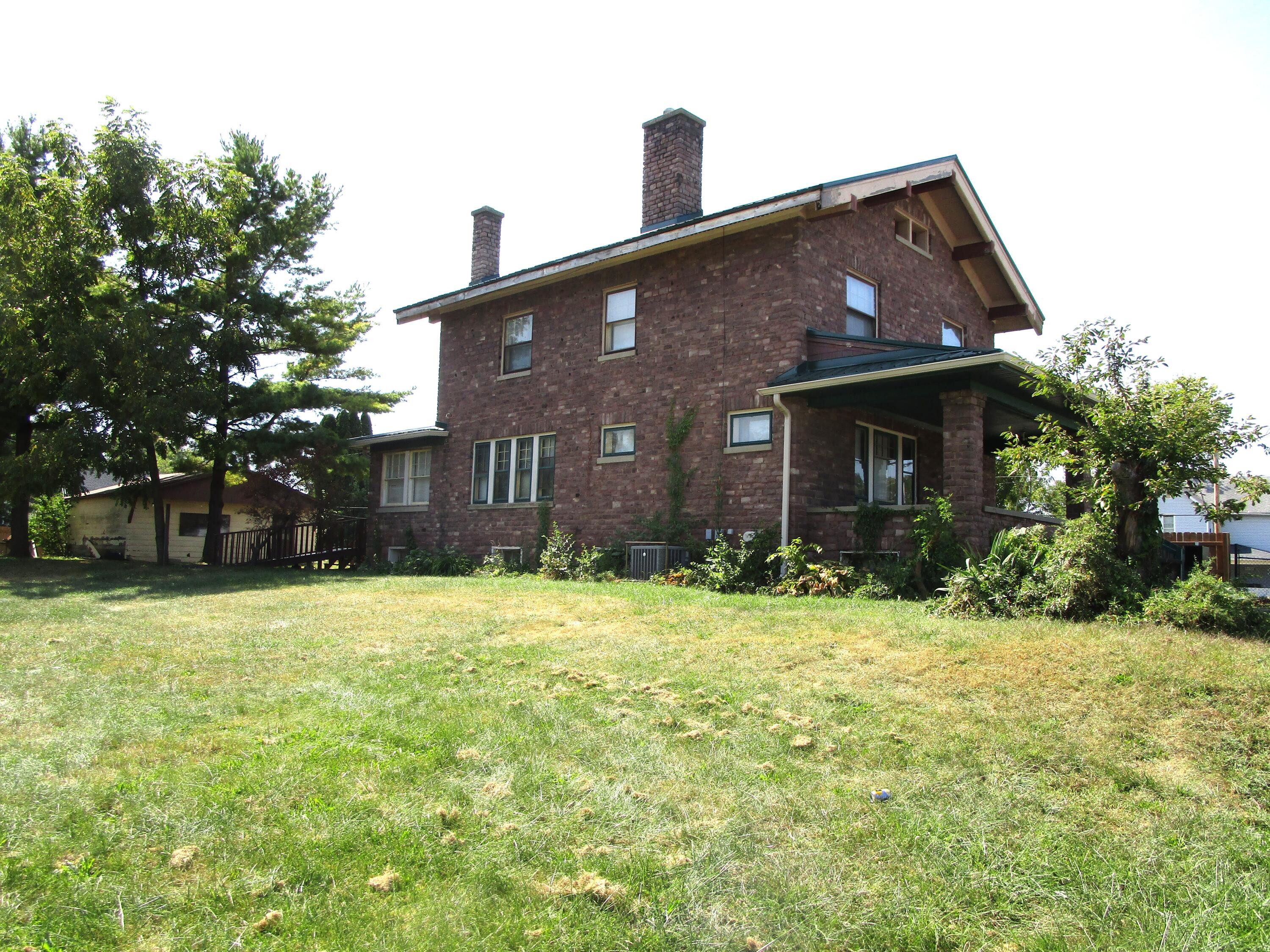 1311 Kenton Street Springfield, OH 45505 - Photo 5 of 42 Side view