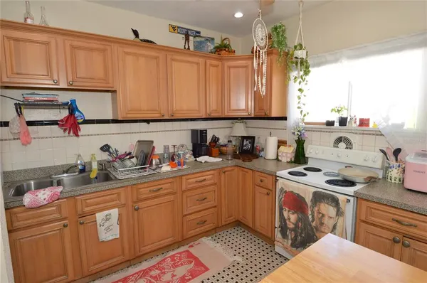 $975,000 | 2800 Dartmouth Avenue North, St. Petersburg, FL 33713