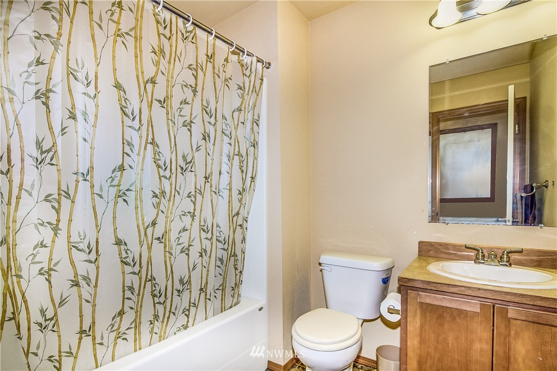 204 195th Place Southwest Bothell, WA 98012 - Photo 11 of 16