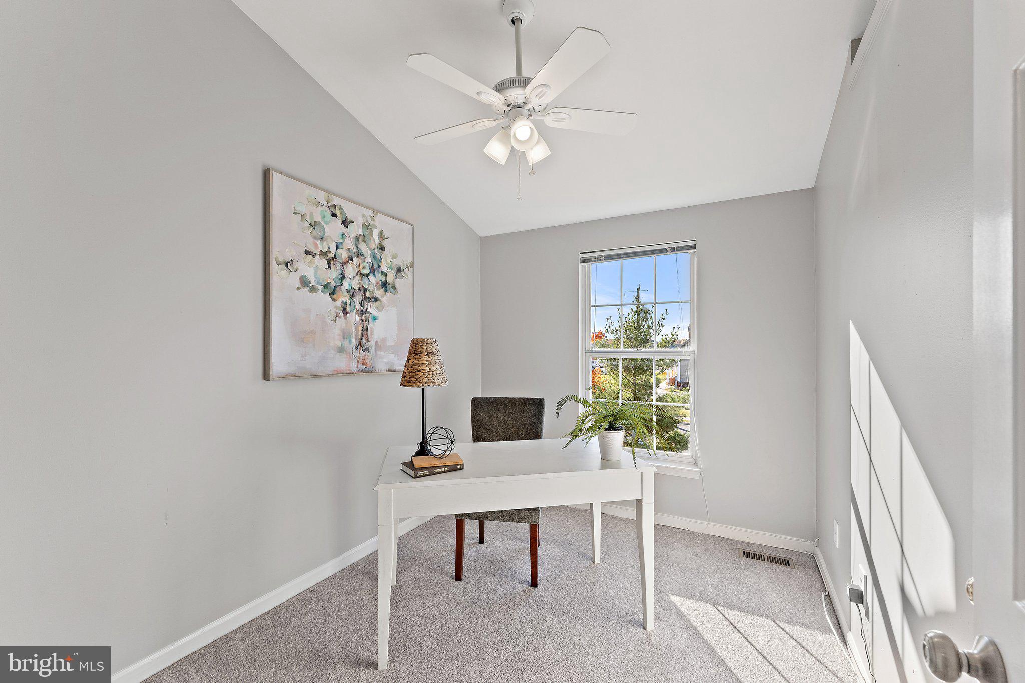 45304 Gable Square Sterling, VA 20164 - Photo 22 of 28 All bedrooms have vaulted ceilings & fans.