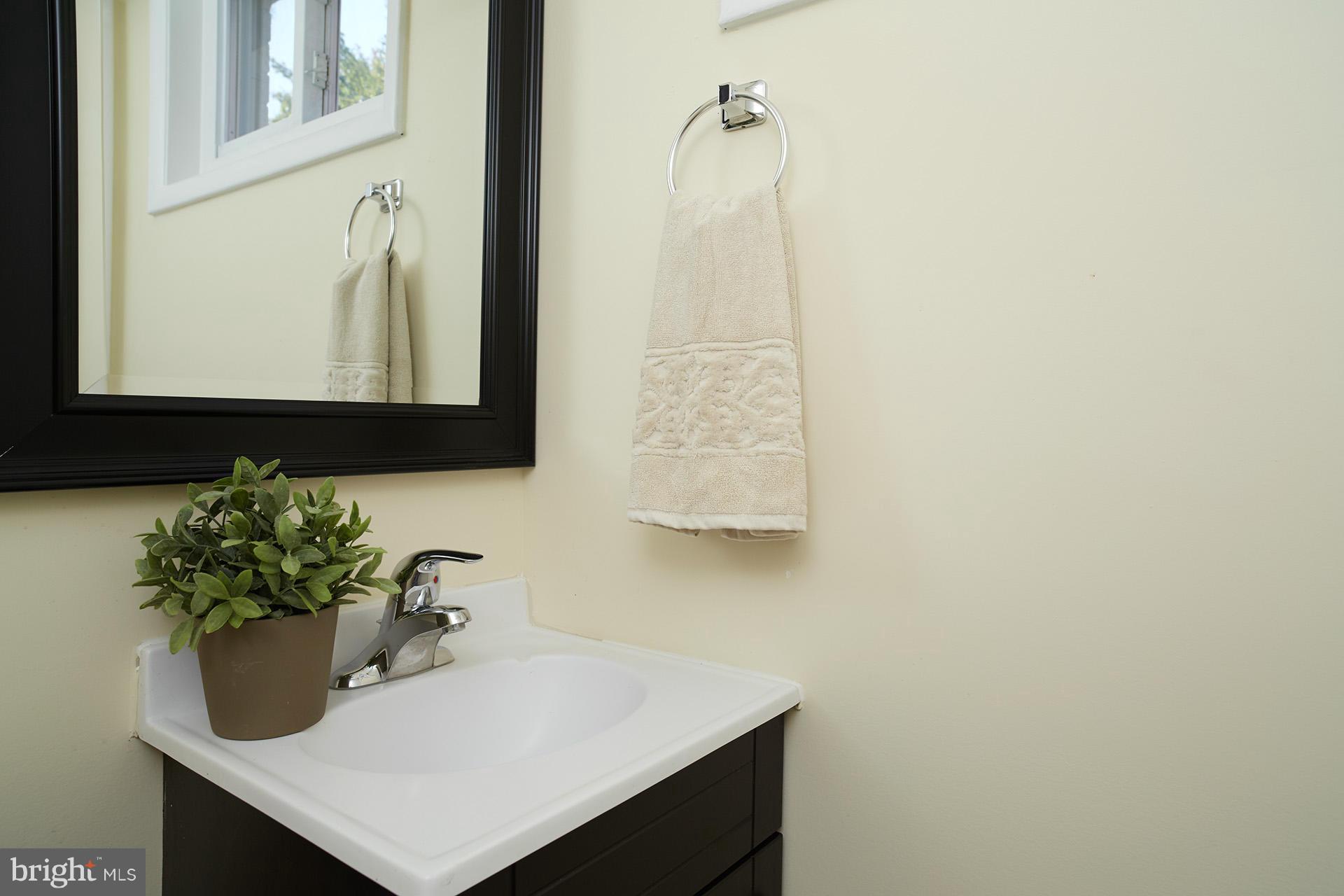 420 Torrington Place Silver Spring, MD 20901 - Photo 11 of 30 Bath