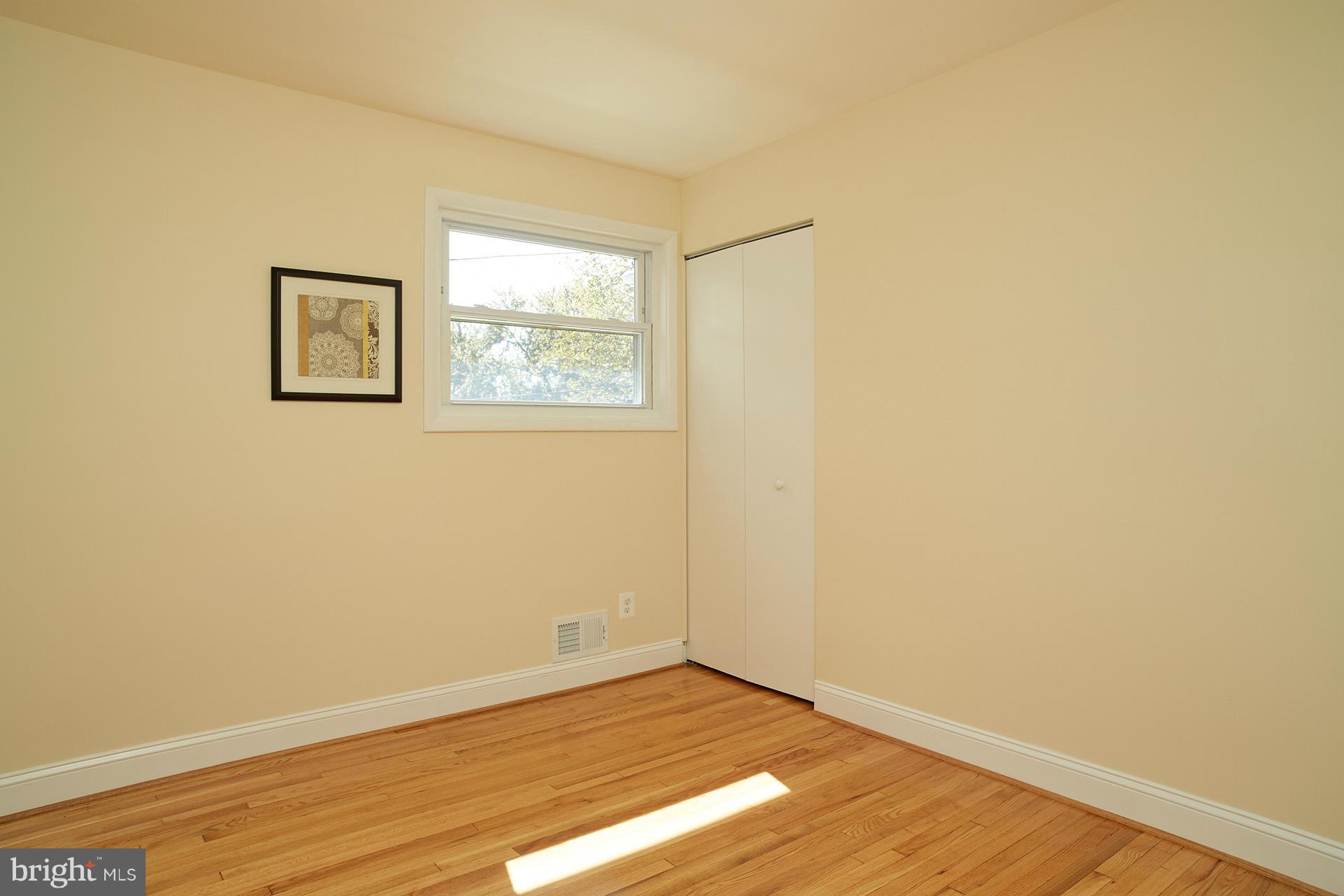 420 Torrington Place Silver Spring, MD 20901 - Photo 12 of 30 Bedroom