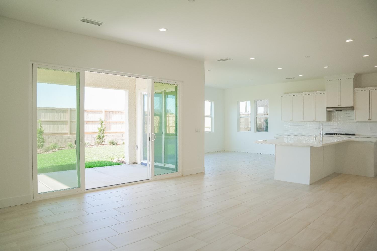4124 Blackfish Road Madera, CA 93636 - Photo 4 of 53 Gallery Image 4