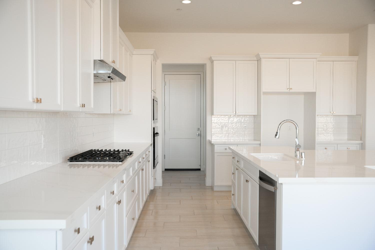 4124 Blackfish Road Madera, CA 93636 - Photo 8 of 53 Gallery Image 8