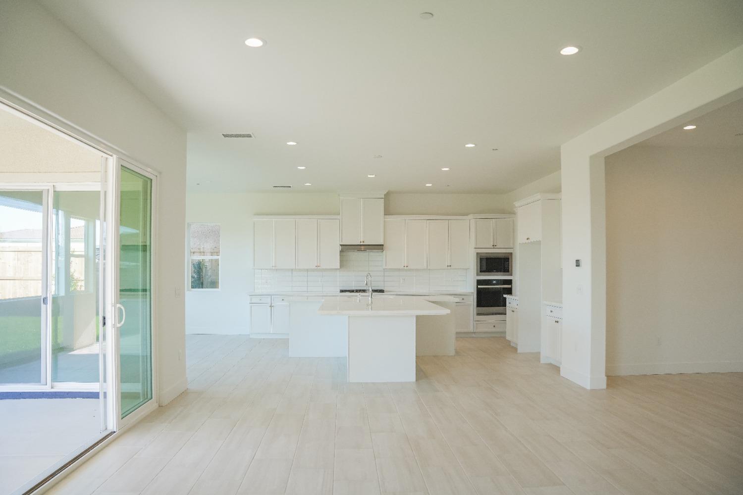 4124 Blackfish Road Madera, CA 93636 - Photo 10 of 53 Gallery Image 10