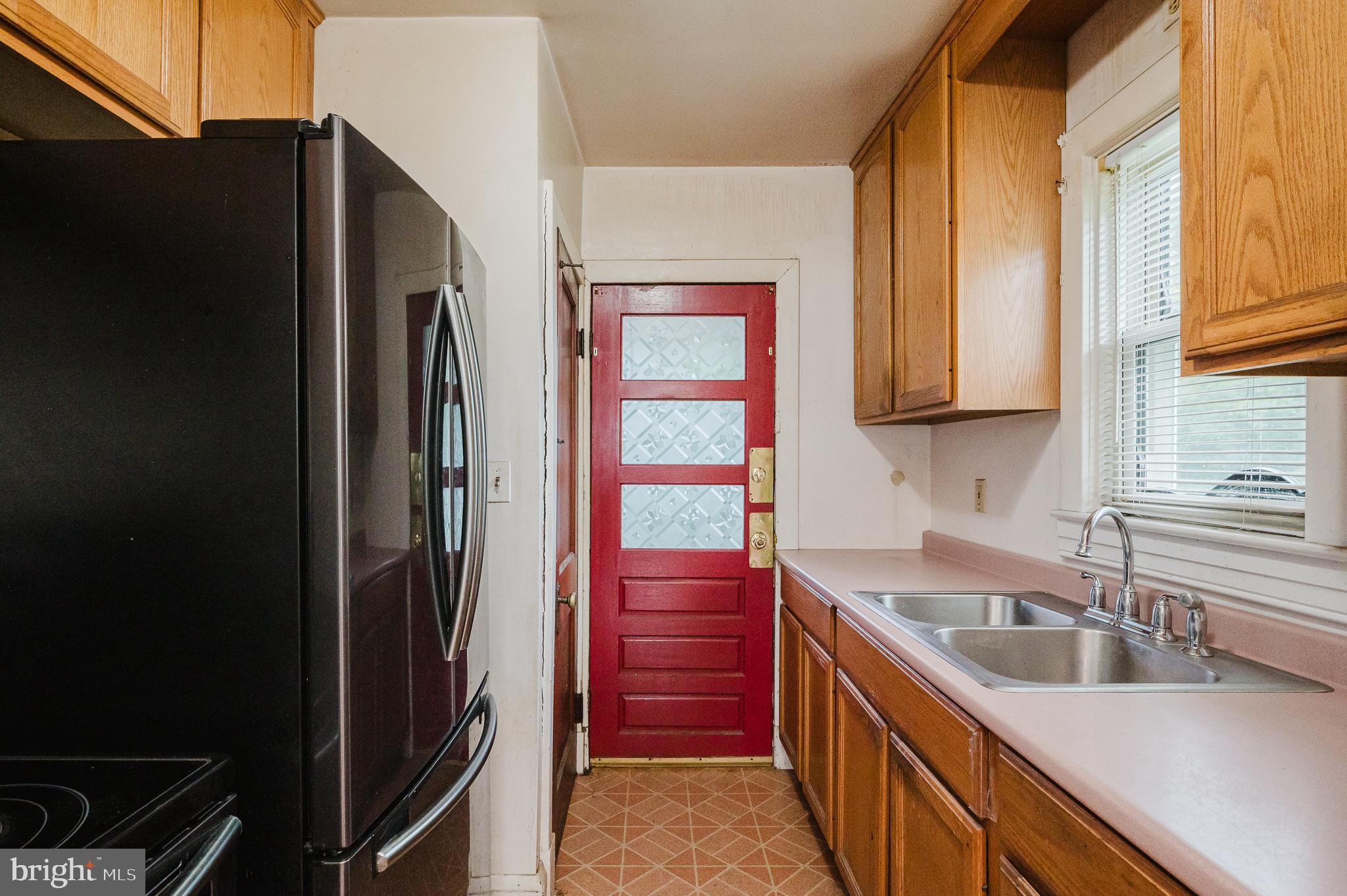 501 Middle River Road Baltimore, MD 21220 - Photo 12 of 39