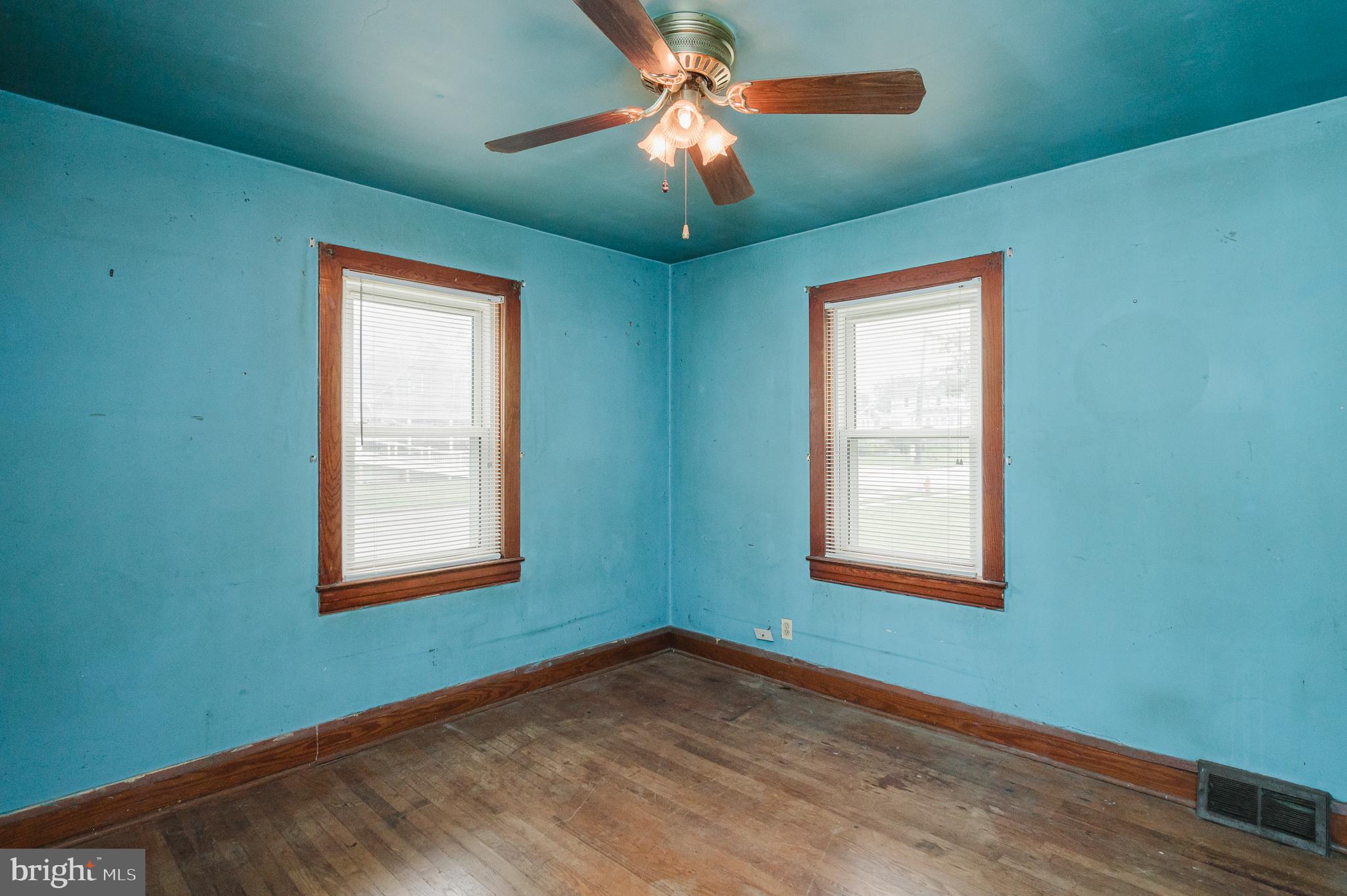 501 Middle River Road Baltimore, MD 21220 - Photo 16 of 39