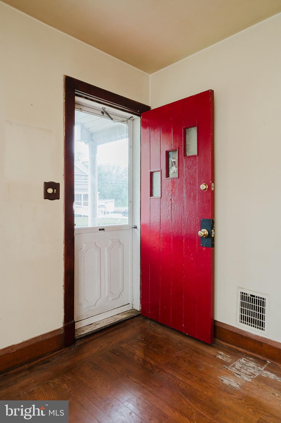 501 Middle River Road Baltimore, MD 21220 - Photo 2 of 39