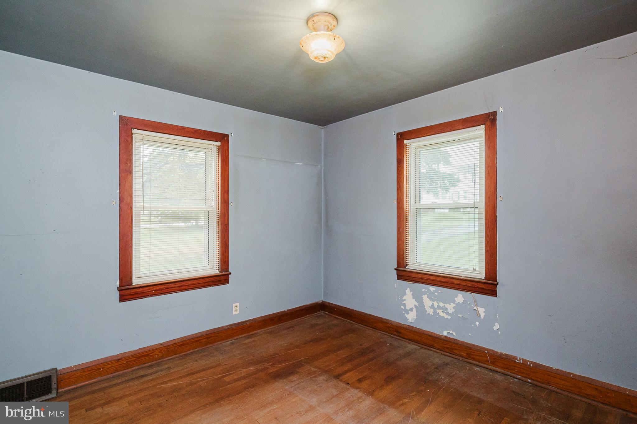 501 Middle River Road Baltimore, MD 21220 - Photo 21 of 39