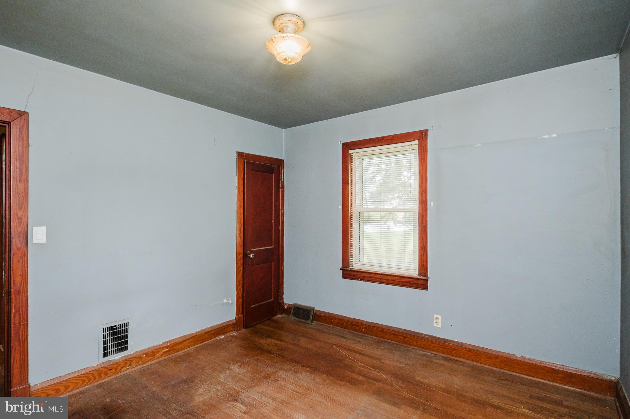 501 Middle River Road Baltimore, MD 21220 - Photo 22 of 39