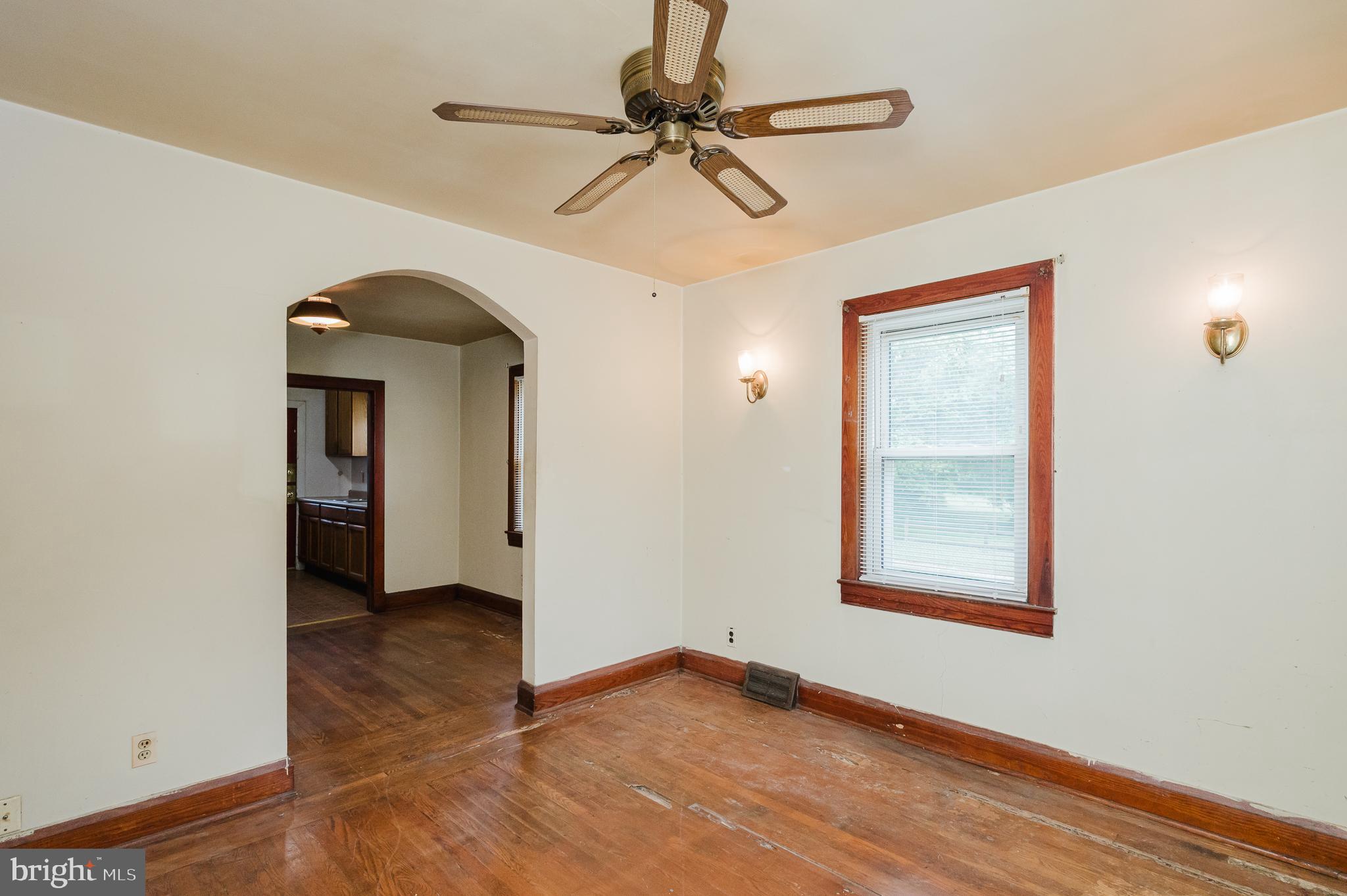 501 Middle River Road Baltimore, MD 21220 - Photo 3 of 39