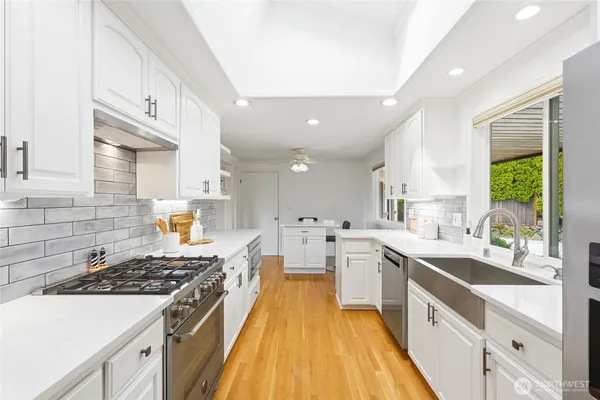 $1,295,000 | 8910 56th Place West, Mukilteo, WA 98275