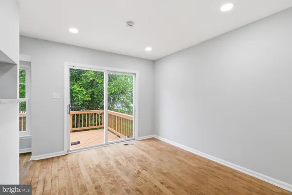 $575,000 | 22009 Guilford Station Terrace, Sterling, VA 20166