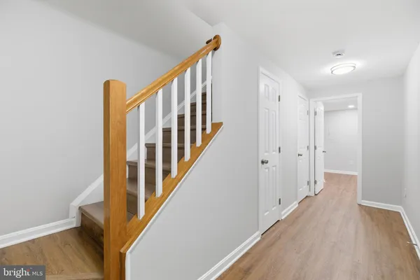 $575,000 | 22009 Guilford Station Terrace, Sterling, VA 20166