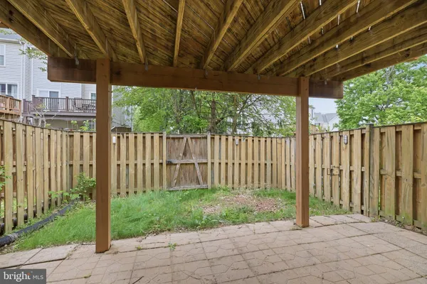 $575,000 | 22009 Guilford Station Terrace, Sterling, VA 20166