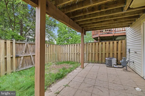 $575,000 | 22009 Guilford Station Terrace, Sterling, VA 20166