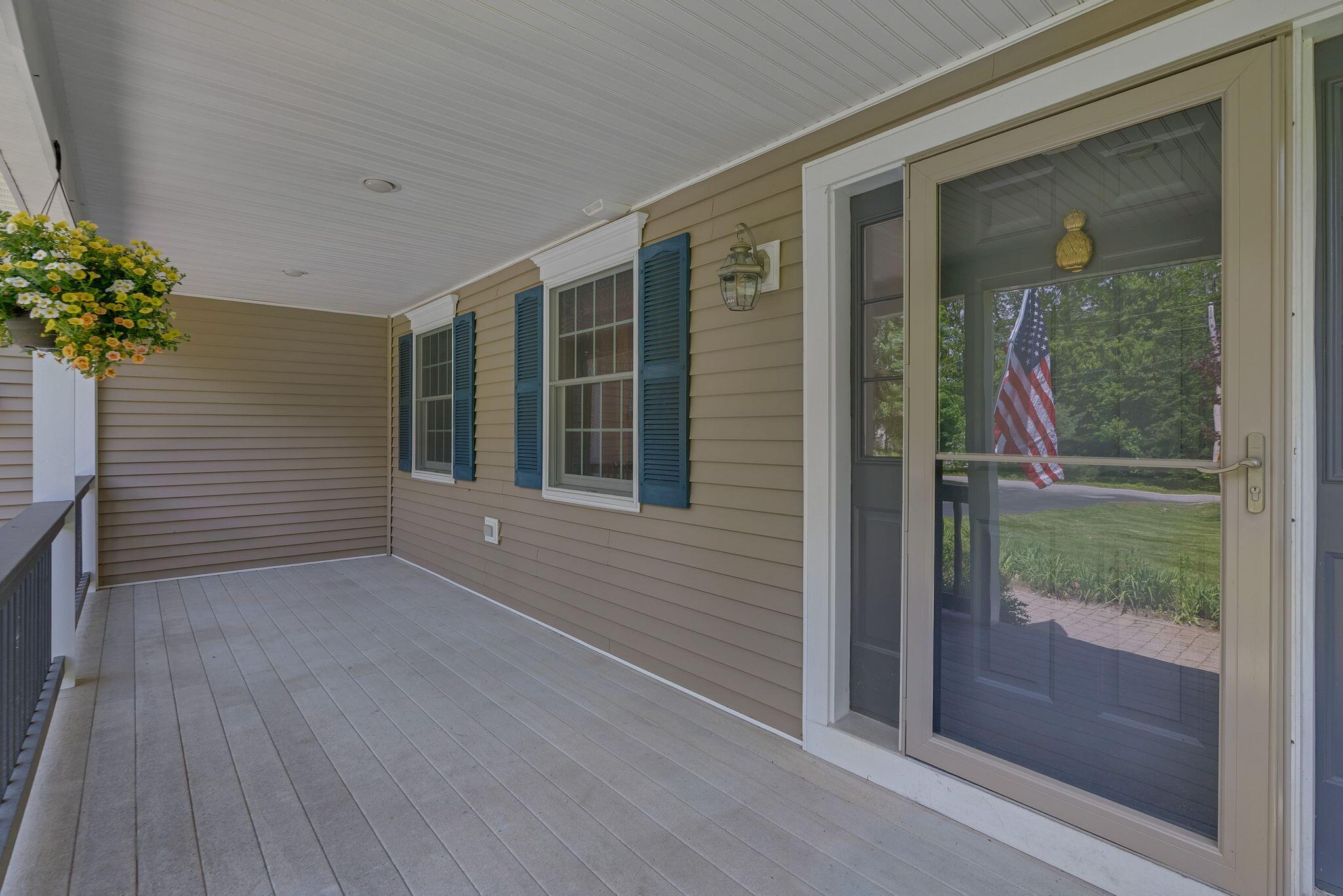8 Whitney Way Topsham, ME 04086 - Photo 4 of 46 8 Whitney 58_DSC04859 copy