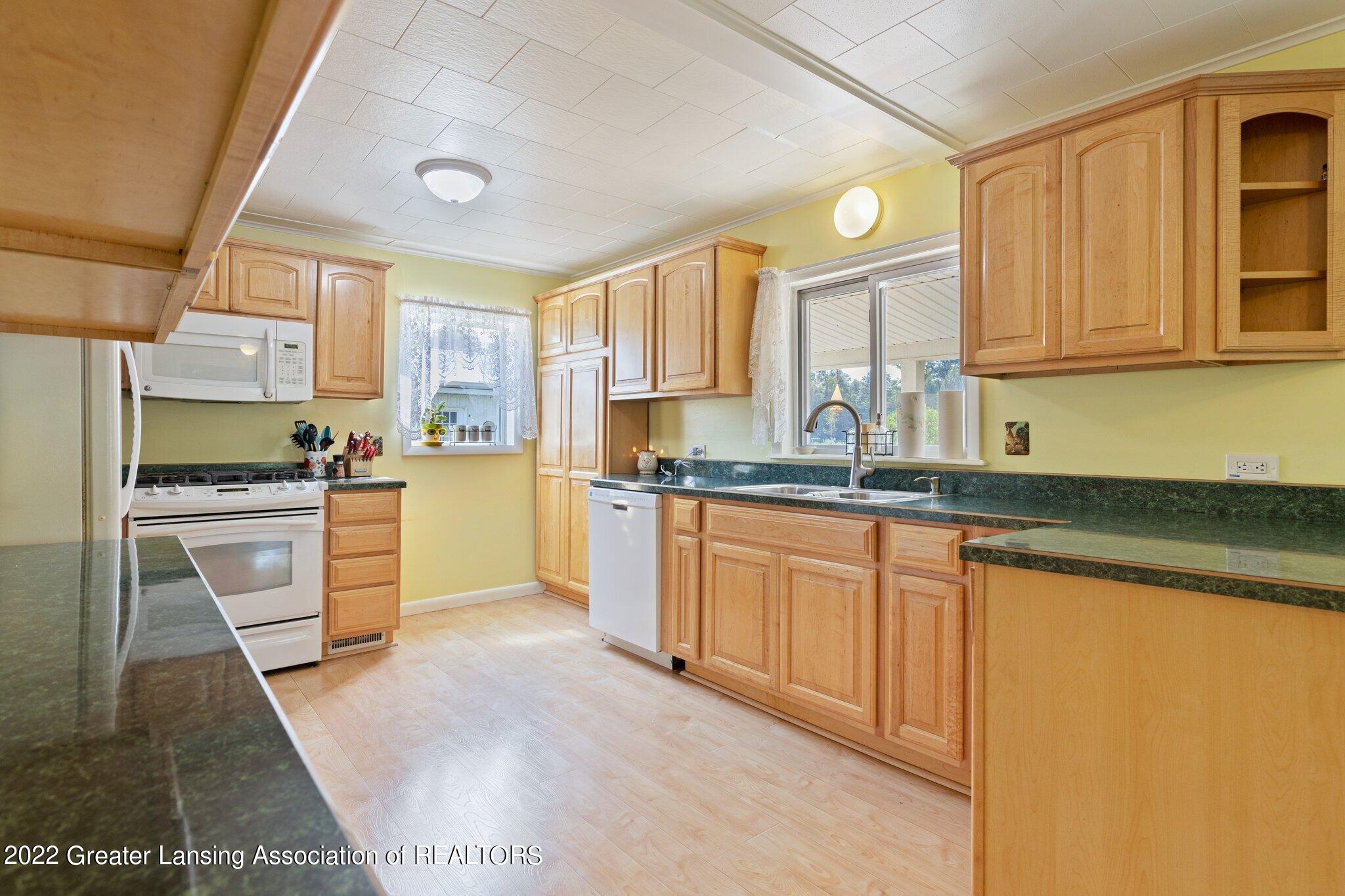 1755 South Castor Road Midland, MI 48640 - Photo 17 of 37 32-web-or-mls-1755-s-castor-rd